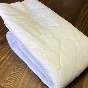 Mainstays Quilted Mattress Cover - White